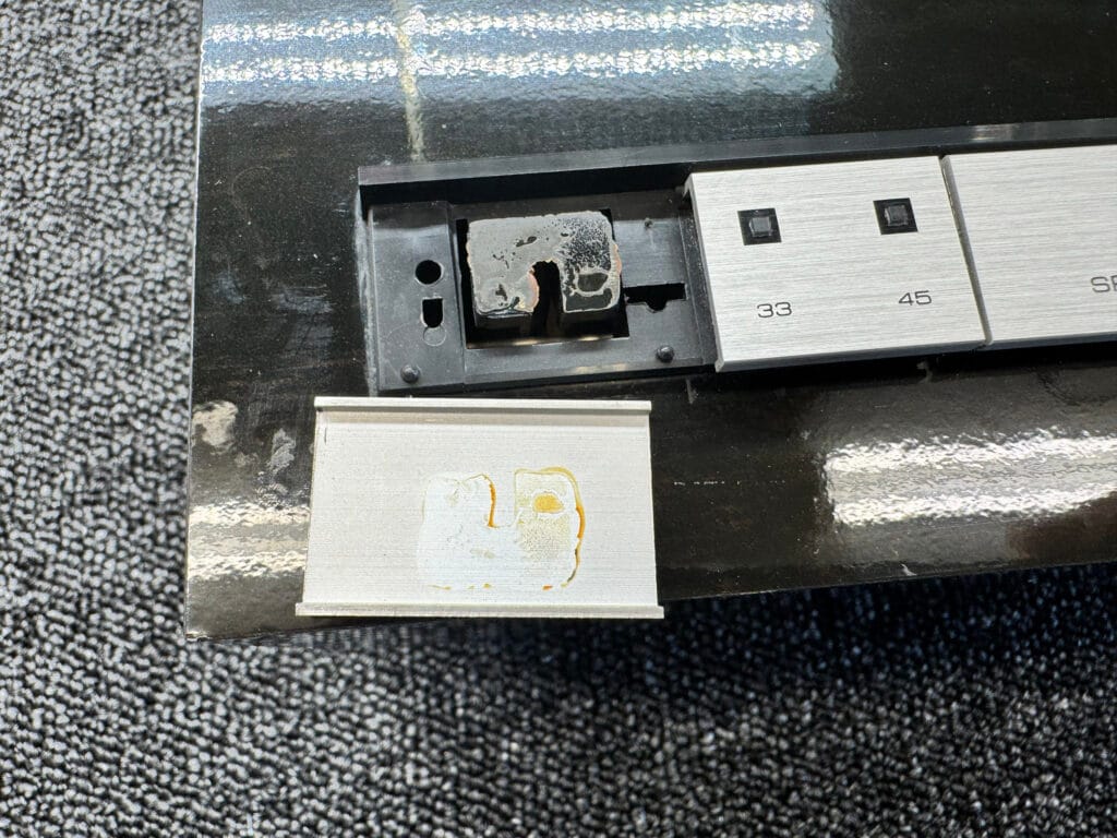 Kenwood KP-990
Kenwood KD-990