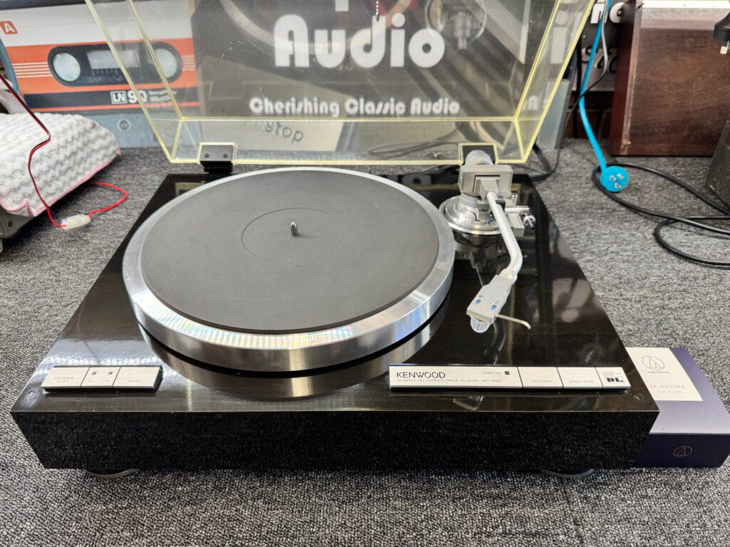 Kenwood KP-990
Kenwood KD-990