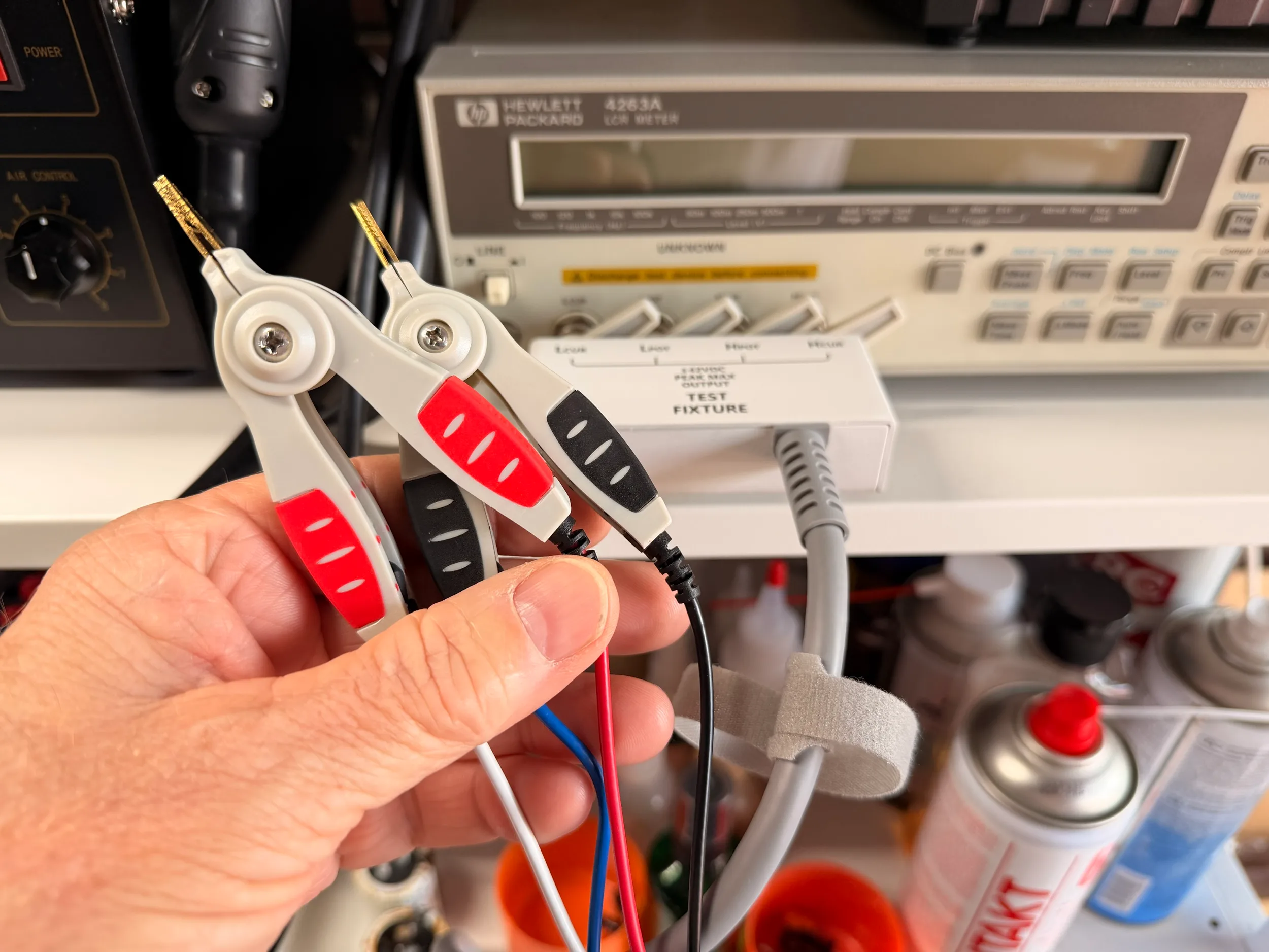 Kelvin test fixture
