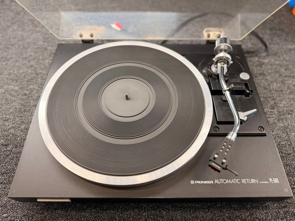 Store 56 Pioneer PL-514X