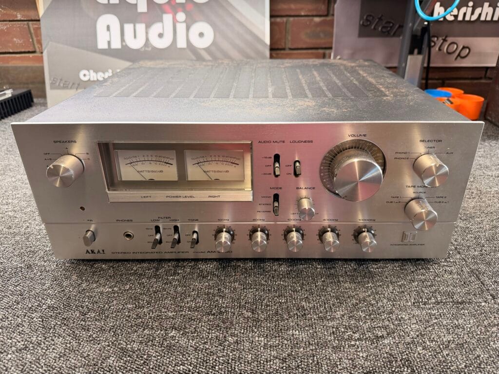 Akai AM-2950