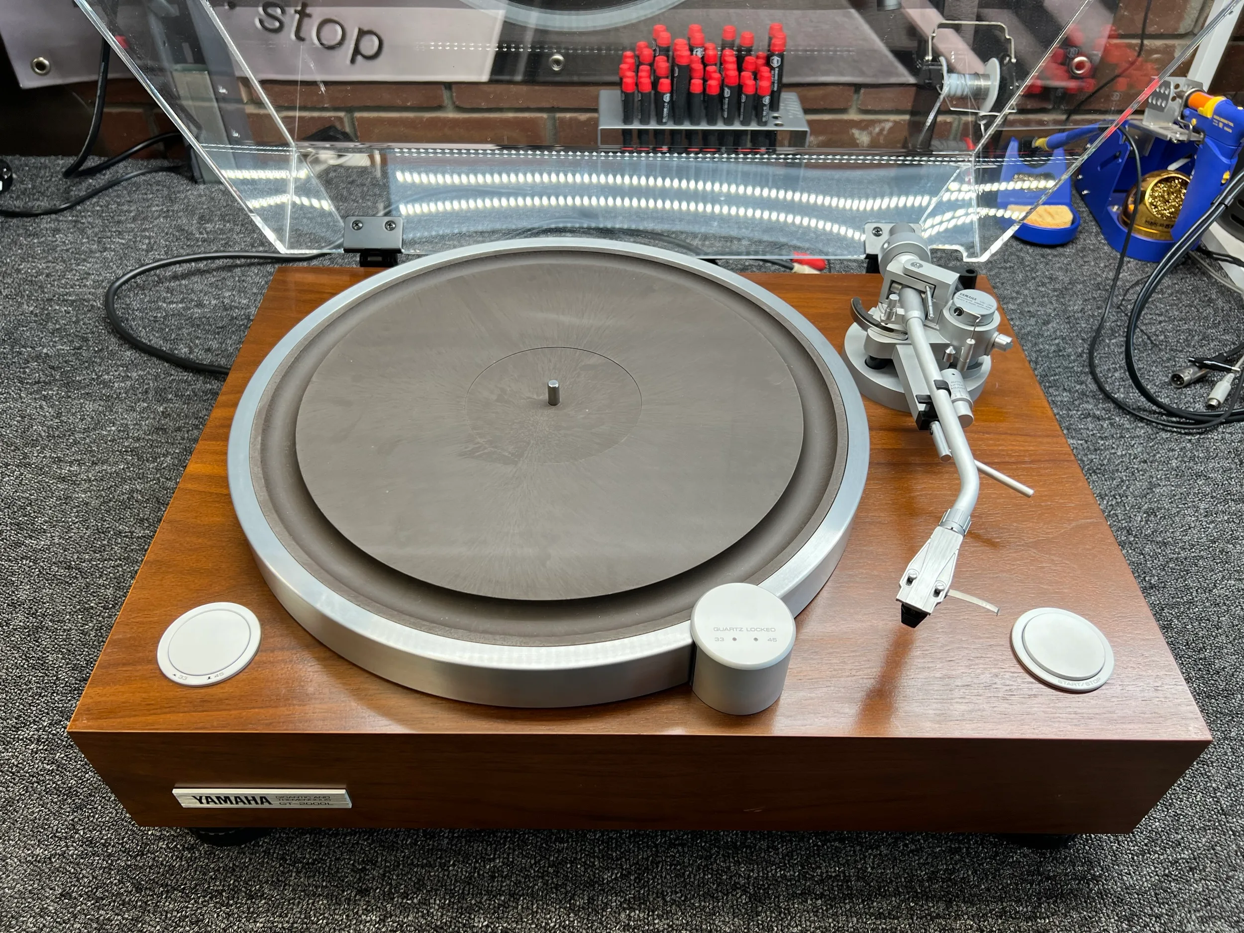 Stunning Yamaha GT-2000L Turntable Service 7 Yamaha GT-2000L