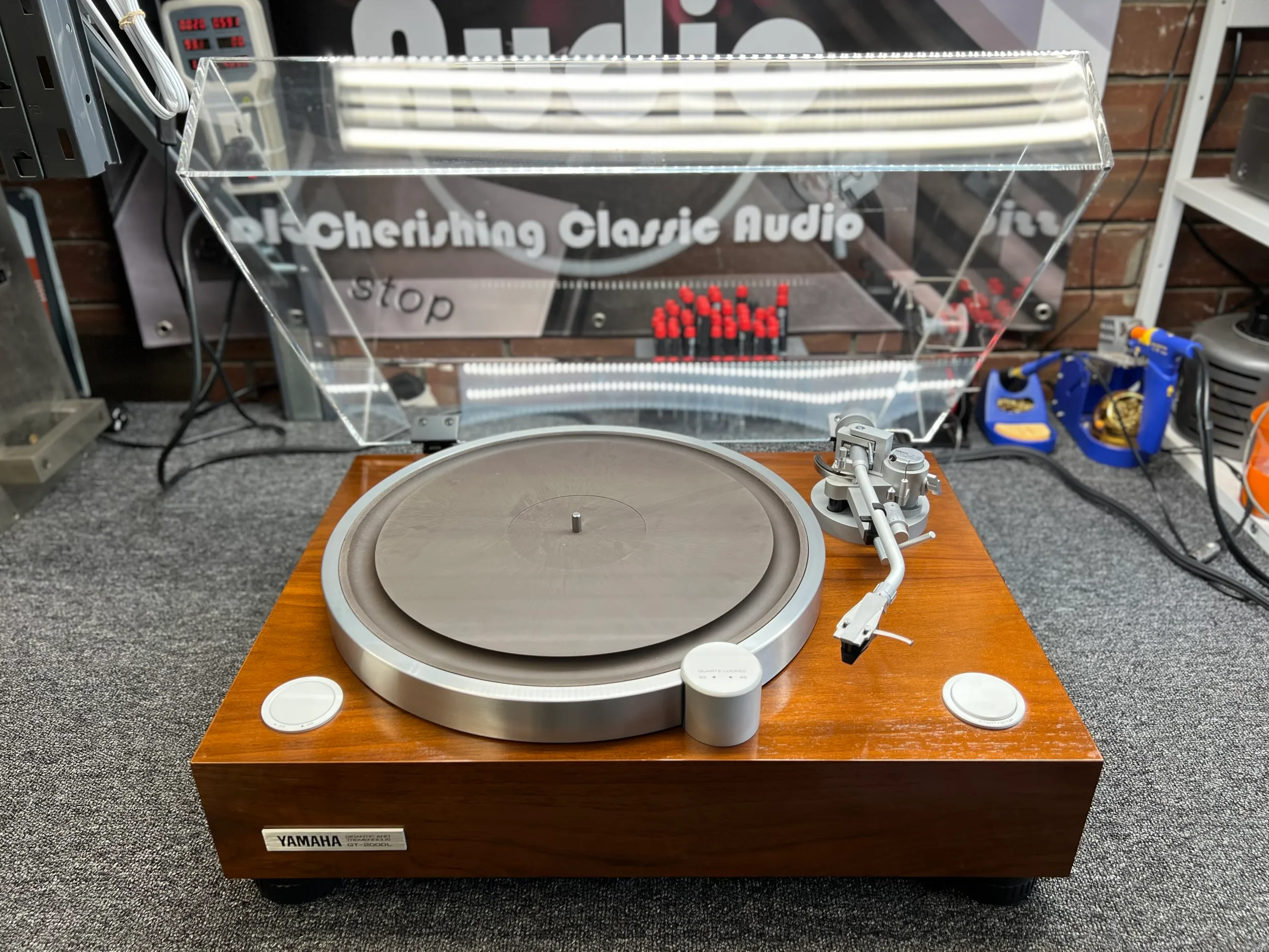 Stunning Yamaha GT-2000L Turntable Service 24 Yamaha GT-2000L