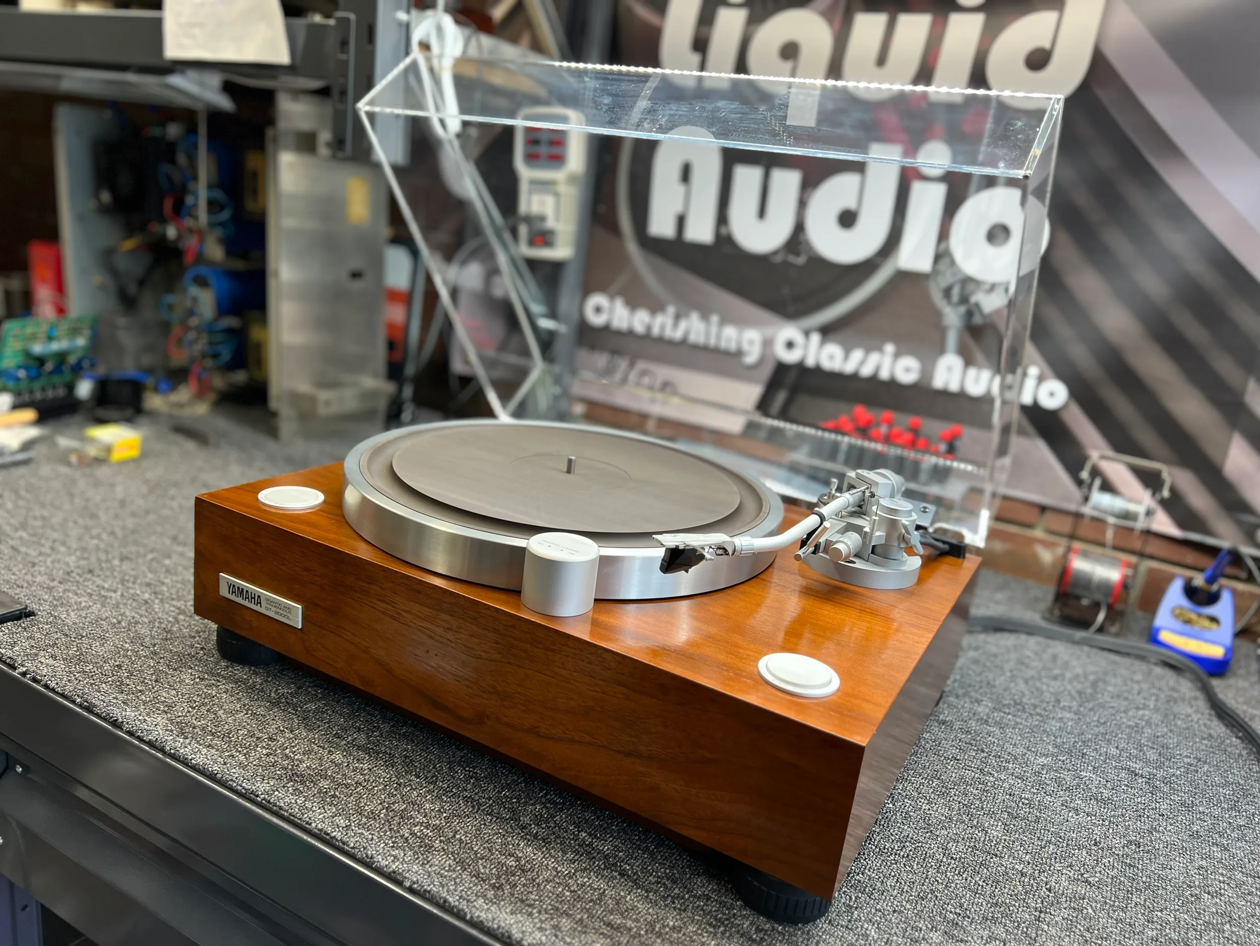 Stunning Yamaha GT-2000L Turntable Service 25 Yamaha GT-2000L