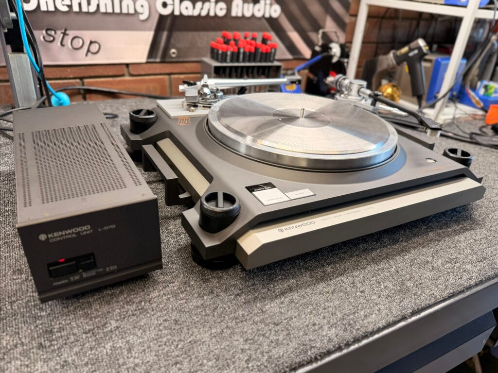Is it normal to hear hum when playing records? 97 Kenwood L-07D