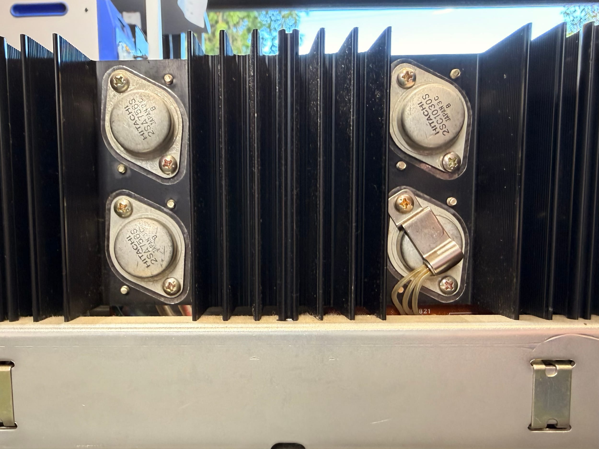 Sansui AU-8500