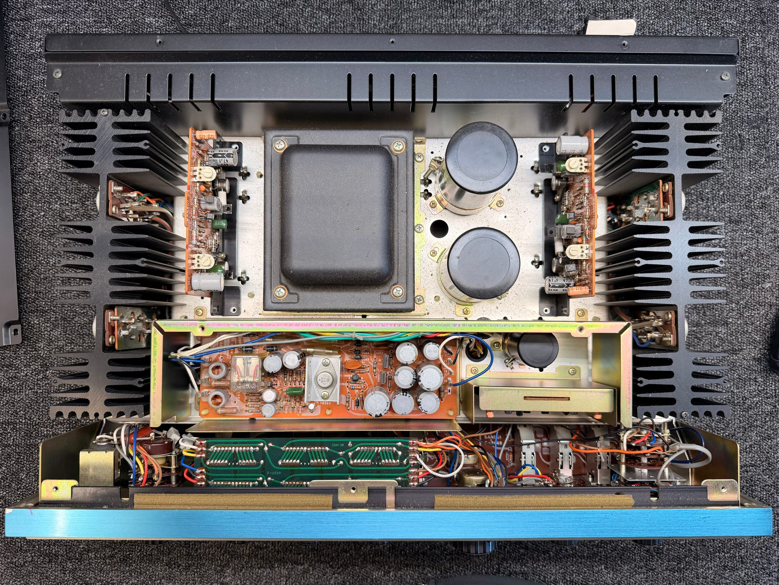 Sansui AU-8500