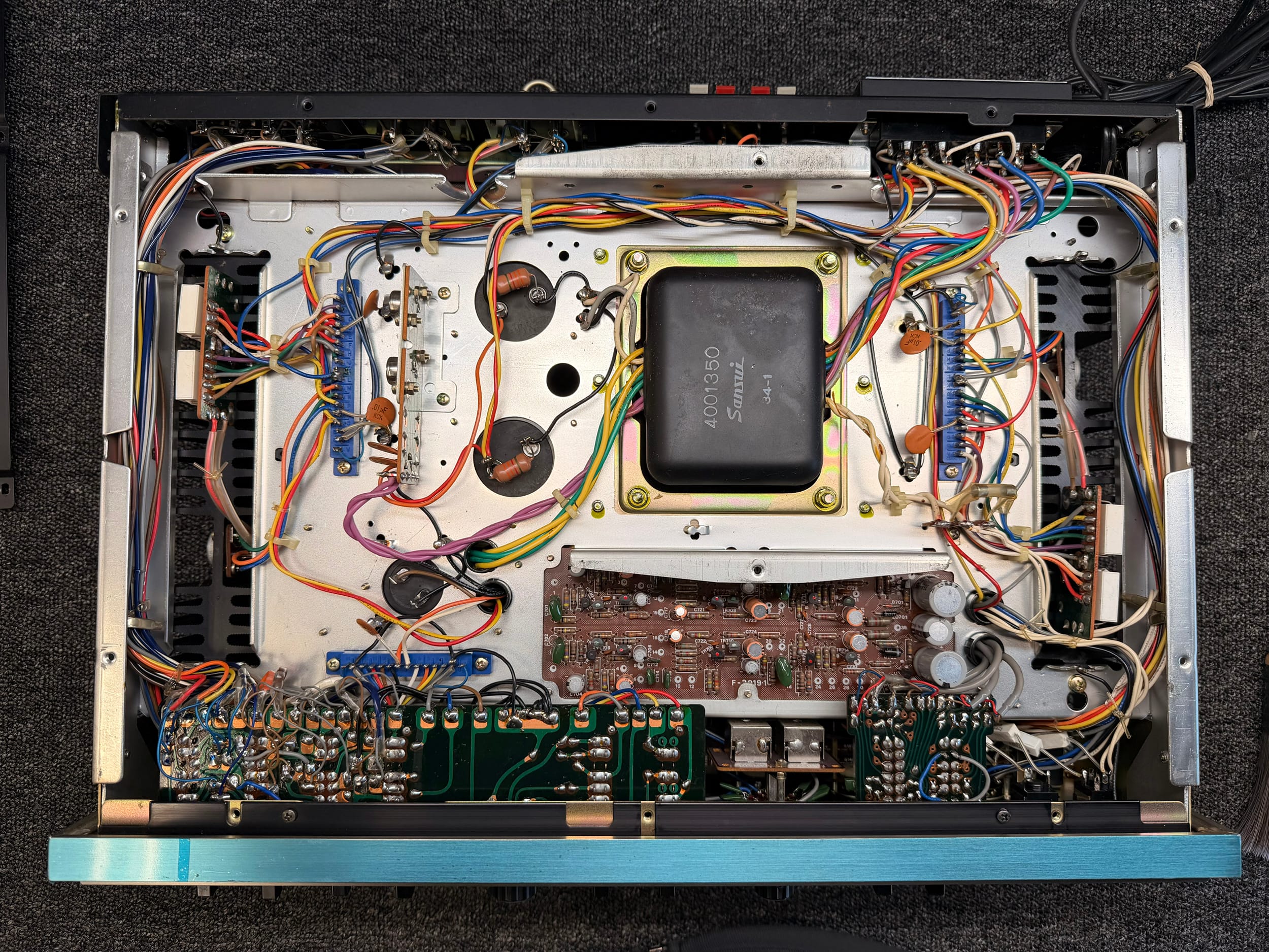 Sansui AU-8500