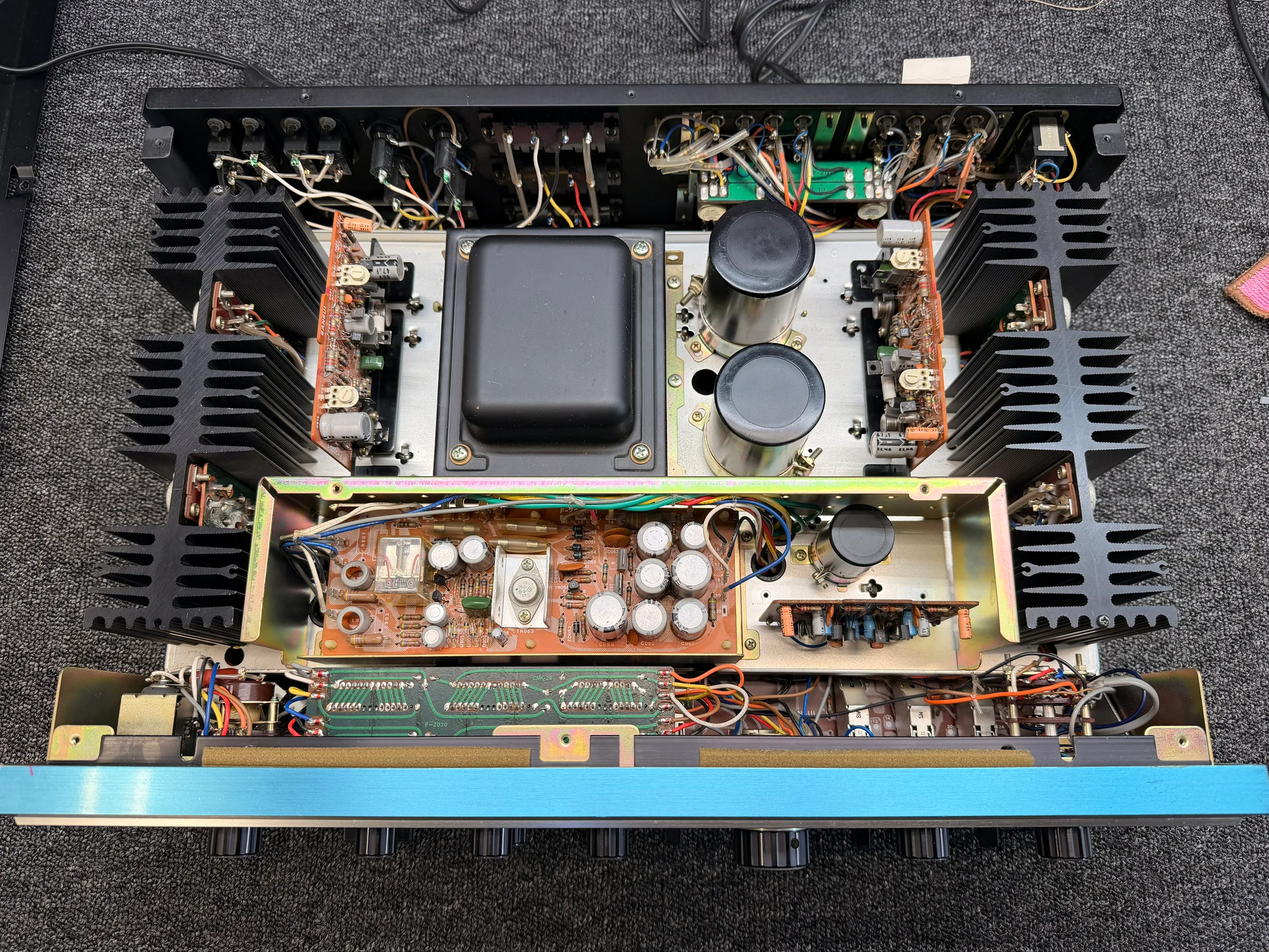 Sansui AU-8500