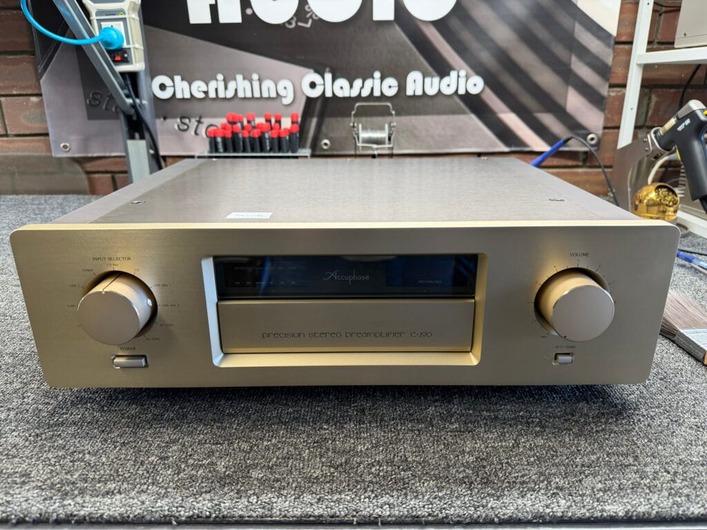Accuphase C-290