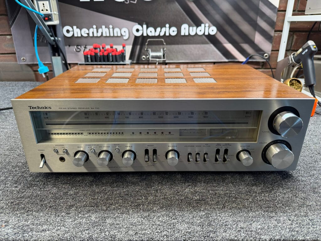 Technics SA-700
