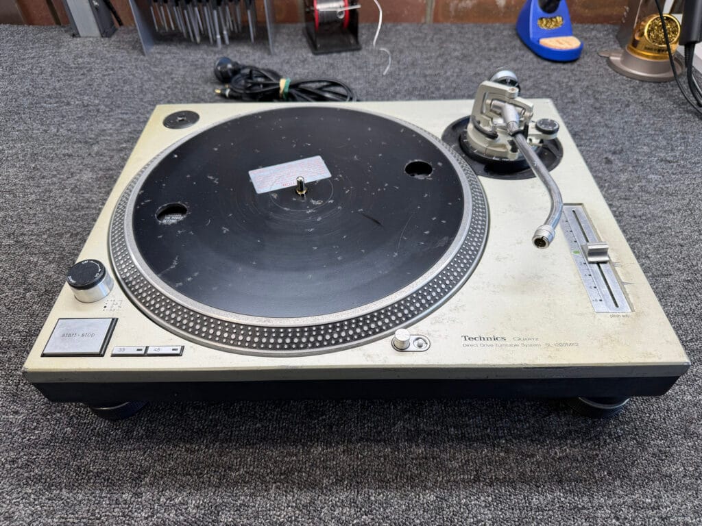 Technics SL-1200 Mk2